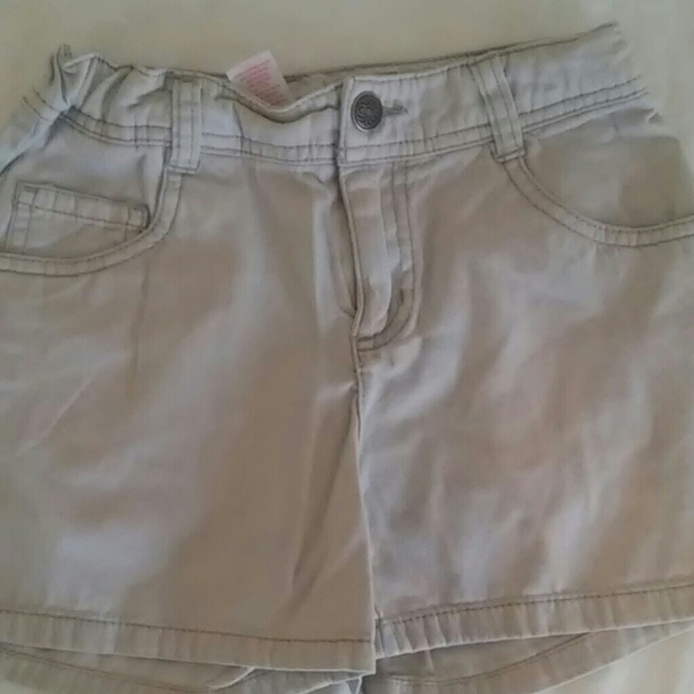 Shorts - Picture 2 of 4